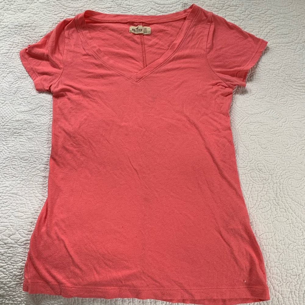 🌟3 for $10🌟 Hollister coral v-neck